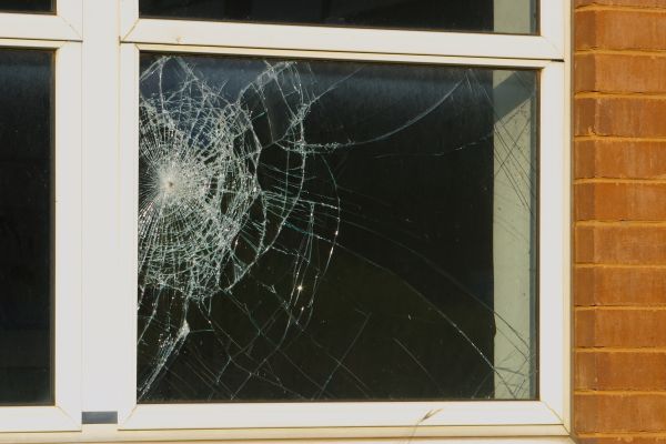 Window Crack Repair in Staten Island