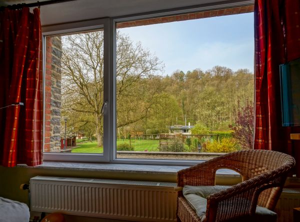 Cost of Fiberglass Window Repair in Staten Island