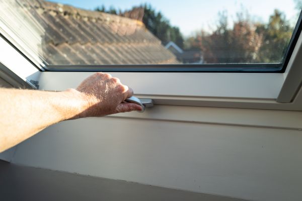 Cost of Pivot Window Repair in Staten Island